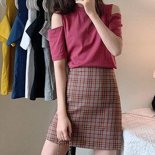 Plain Cold-shoulder Short-sleeve T-shirt