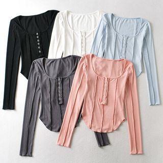 Long-sleeve Scoop-neck Buckled Top