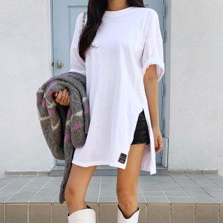 Patched Slit-side Longline T-shirt