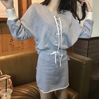 Set : Lace-up Pullover + Skirt