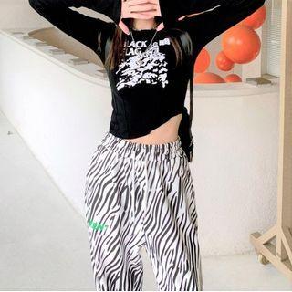 Long-sleeve Printed Asymmetrical Crop T-shirt