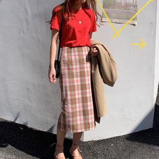 Plain Short-sleeve T-shirt / Plaid Midi A-line Skirt