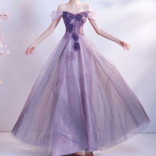 Flower Accent Mesh A-line Wedding Gown