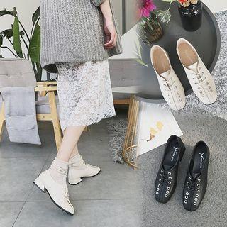 Square-toe Block Heel Lace-up Shoes