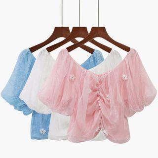 Off Shoulder Embroider Pleated Cropped Top