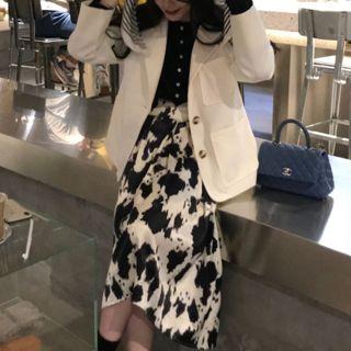 Plain Blazer / Button Top / Midi A-line Skirt