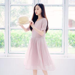 Short-sleeve Chiffon Accordion Dress