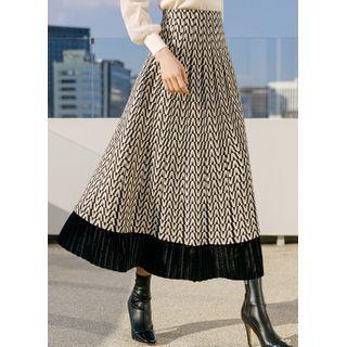 Patterned Pleated-hem Knit Skirt