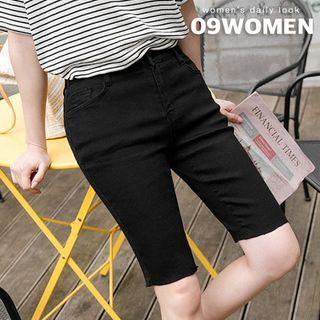 Plus Size Hidden Band-waist Slim-fit Shorts