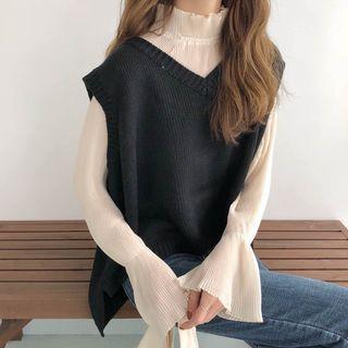 V-neck Knit Vest / Long-sleeve Mock Neck Top