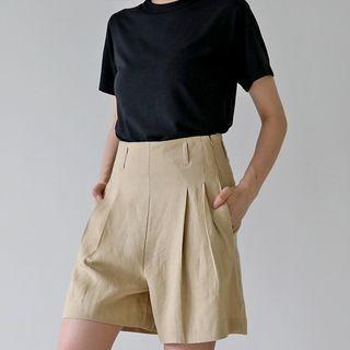 Zip-side Pintuck Shorts