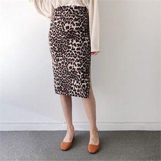 Slit-side Leopard Pencil Skirt