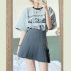 Short-sleeve Printed T-shirt / Pleated A-line Skirt