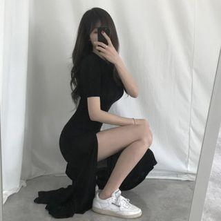 Short Sleeve Round Neck Slit Plain Dress