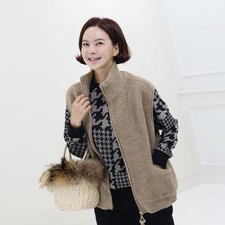 Turtle-neck Zip-up Knit Vest