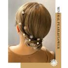 Faux-pearl Flower Binyeo Hair Pin (2 Types)