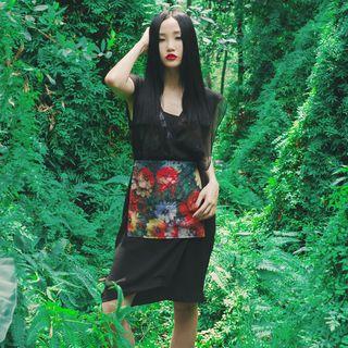 Japanese-style Sleeveless Printed Dress (waist Belt Not Included)
