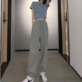 Set: Short-sleeve Cropped T-shirt + Sweatpants