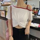 Cold-shoulder Short-sleeve Twisted T-shirt