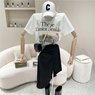 Lettering Print T-shirt / Asymmetrical Pencil Skirt
