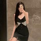 Sleeveless V-neck Panel Single Breasted Dress