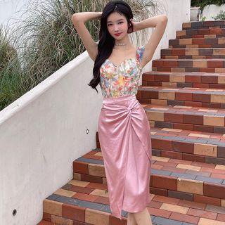 Floral Print Camisole Top / Twist-front Midi A-line Skirt
