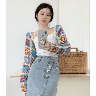 Color-block Cropped Cardigan / Plain Camisole Top
