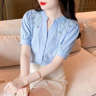 Embroidered V-neck Loose-fit Short-sleeve Shirt