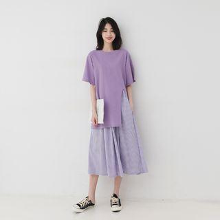 Split Short-sleeved Top / Plaid Skirt