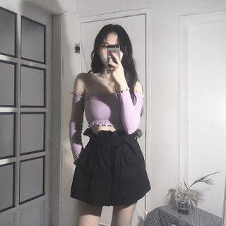 Long-sleeve Frill Trim Cropped T-shirt / Wide-leg Shorts