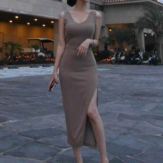Sleeveless Slit Midi Dress Black - One Size
