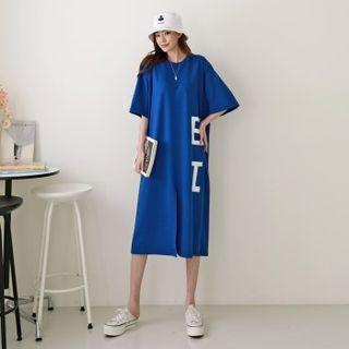 Letter Slit-front Midi T-shirt Dress