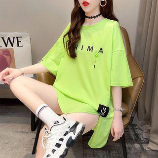 Short-sleeve Slit-hem Letter Print T-shirt