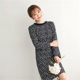 Zip-back Leopard T-shirt Dress