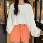 Long-sleeve Round Neck Loose-fit T-shirt / Drawstring Wide Leg Sweatshorts