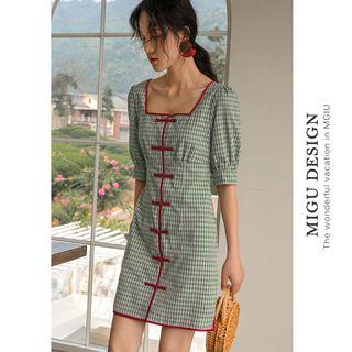Short-sleeve Frog Button Plaid Dress