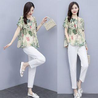 Set: Short-sleeve Floral Blouse + Straight Leg Cropped Pants