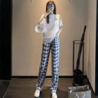 Printed Loose T-shirt / Plaid Wide Pants