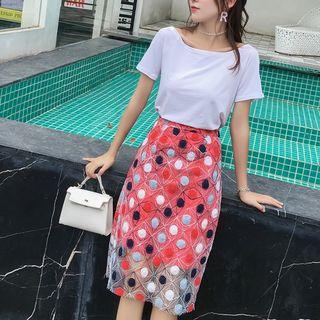 Set: Short-sleeve T-shirt + Embroidered Midi Skirt