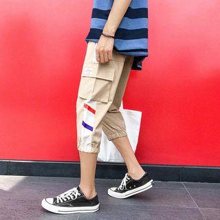 Cropped Cargo Pants / Short-sleeve T-shirt