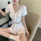 Set: Short-sleeve Floral Print Crop Top + Shorts White - One Size