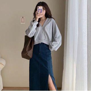 Plain Blouse / Denim Skirt