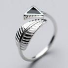 Leaf Triangle Open Ring