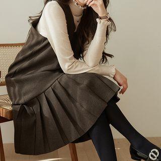 V-neck Pleated-hem Midi Pinafore Dress