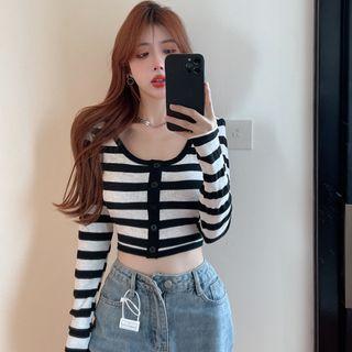 Striped U-neck Crop T-shirt