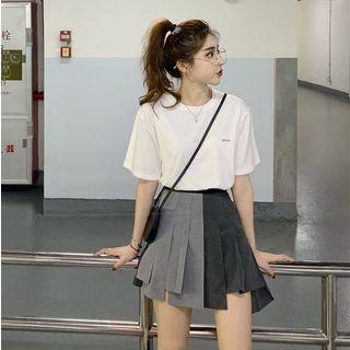 Crew-neck Short-sleeve T-shirt / Color Block Pleated Skirt