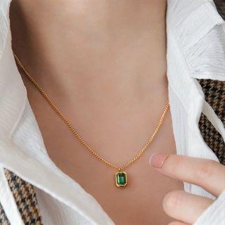 Faux Gemstone Pendant Alloy Necklace Gold & Green - One Size
