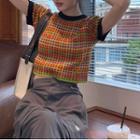 Short-sleeve Plaid Cropped Knit Top / High-waist Plain Mini Skirt