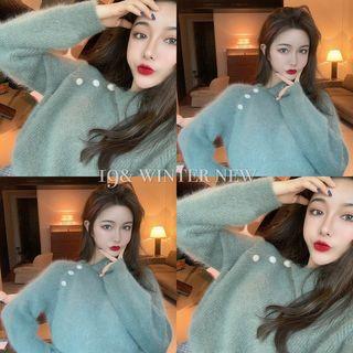 Furry Sweater / Plaid A-line Knit Skirt