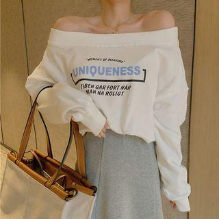 Off-shoulder Lettering Pullover / Midi A-line Skirt